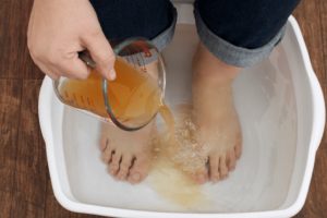 HT17. The Benefits of Apple Cider Vinegar Foot Soaks: A Natural Way to Refresh and Restore Your Feet
