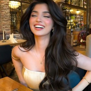 ST16. Look at these photos carefully