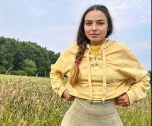 HT16. Women’s who have a vag…See more