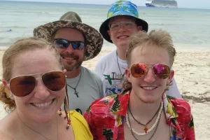 HT17. Tragedy: Father with his entire family in the community…See more