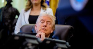 HT13. Trump m0cked as ‘Dozy Don’ after photo – White House issues scathing response