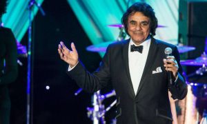 HT15. Legendary Singer Is Retiring From Touring Permanently