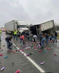HT17. URGENT: Serious accident creates great confusion…See more