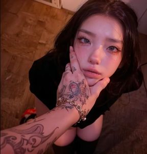 ST17. Oh no I forgot to wear my bra – See the pictures here!