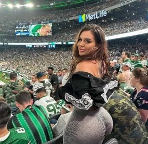 HT17. My Husband Saw This Photo and Immediately Wanted a Divorce