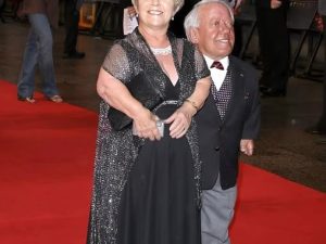 HT17. An Actor Just 112 cm Tall Married a Woman Slightly Taller — Here’s What Their Children Look Like