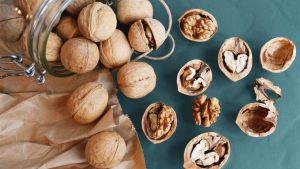 HT17. Health Benefits of Walnuts: What Doctors and Nutrition Research Consistently Support