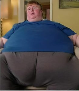 ST4. He Weighed 845 Pounds and Bathed in a Trough. You Won’t Believe What He Looks Like Now