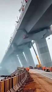 HT15. Just 5 minutes ago, a serious bridge collapse occurred… see more