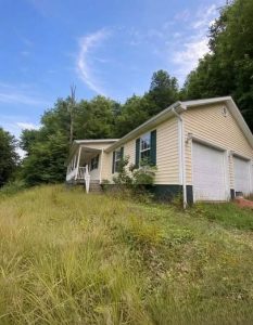 HT17. Inviting Single Level Living Surrounded By West Virginia Scenery