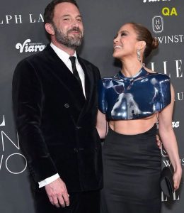 HT13. At 55 years old, Jennifer Lopez confirms to everyone that she is…